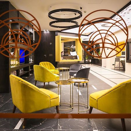 Best Western Hotel Journel סאן-לורן-דו-ואר מראה חיצוני תמונה