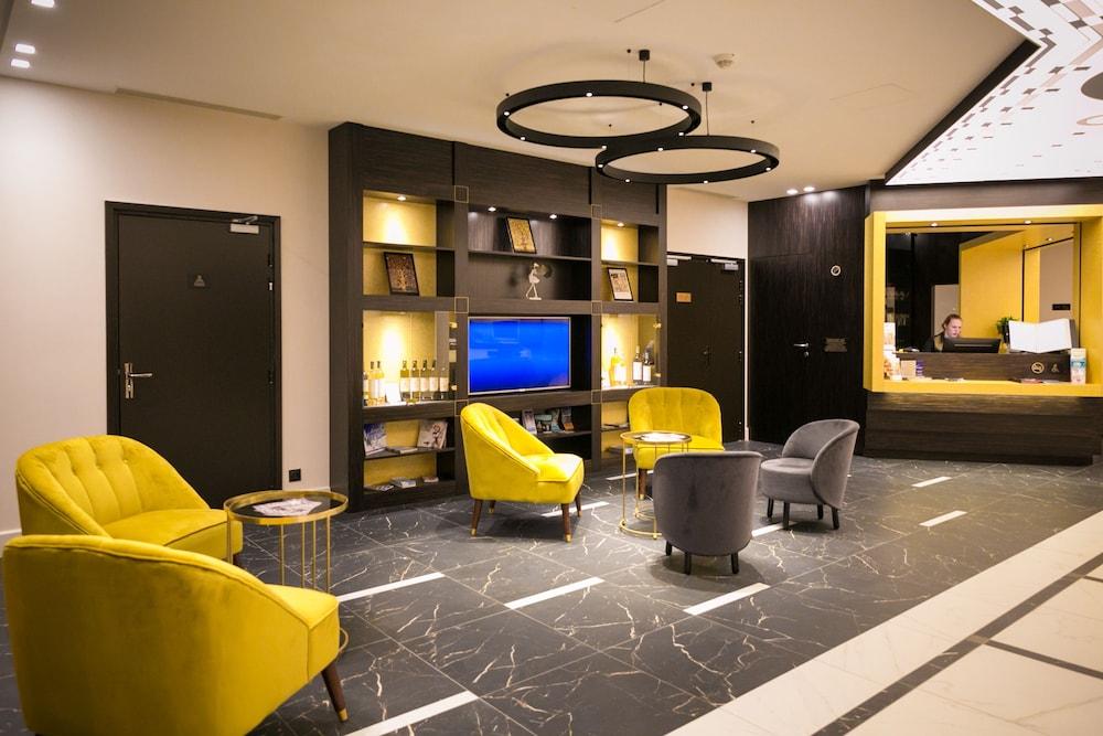 Best Western Hotel Journel סאן-לורן-דו-ואר מראה חיצוני תמונה